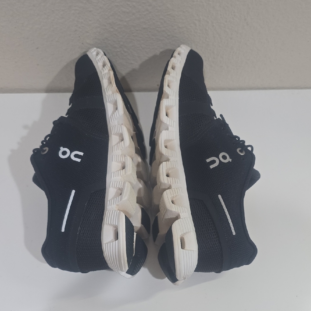 🖤 On Running 5 Black and White Sneakers - Picture 10 of 12
